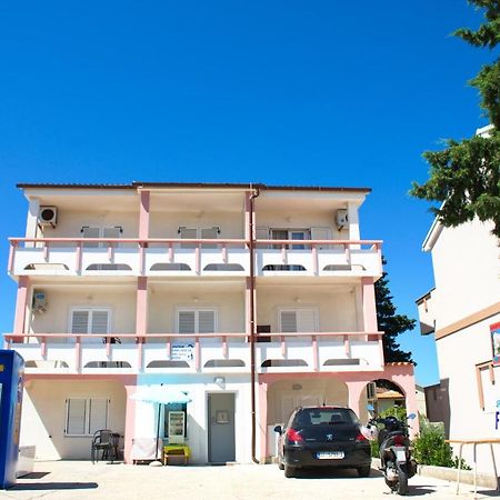 Apartmani Vidusin Новалья Экстерьер фото