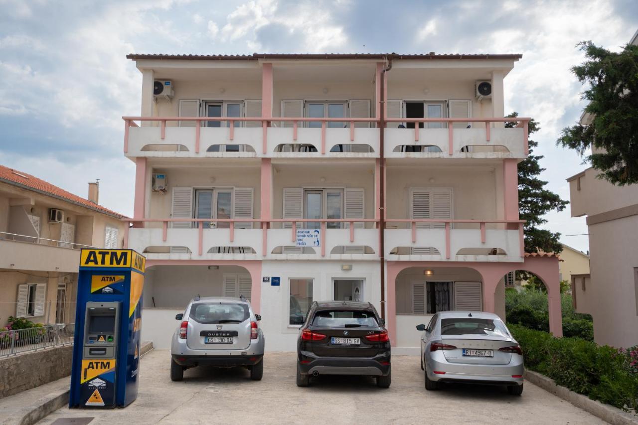 Apartmani Vidusin Новалья Экстерьер фото